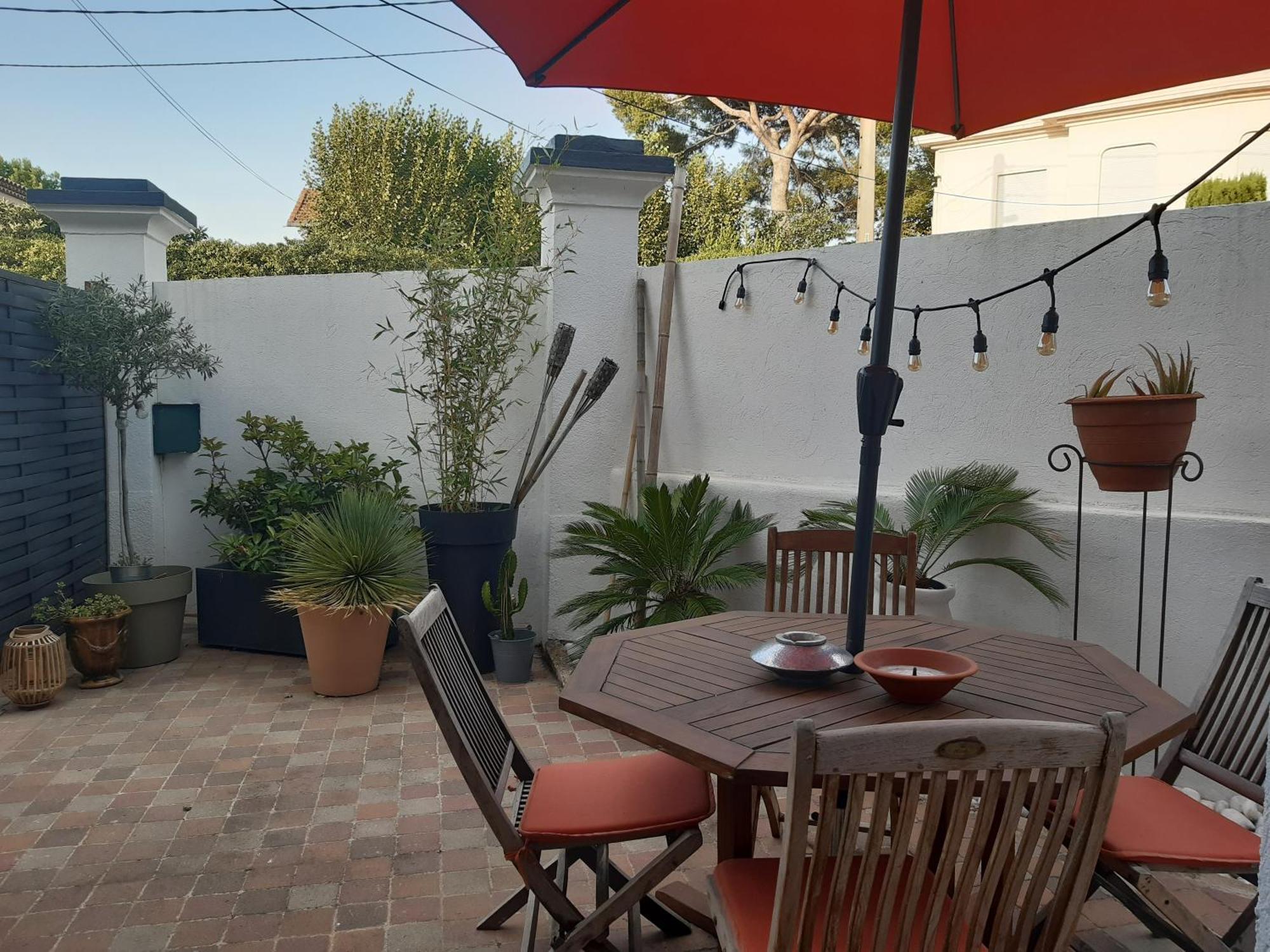 Grand Studio Avec Patio Marsilia Exterior foto
